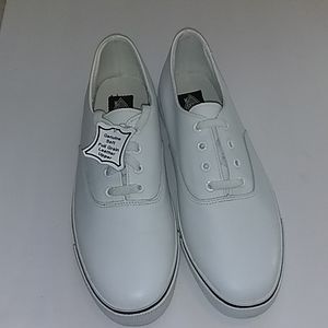 Trader Bay genuine leather golf sneakers.